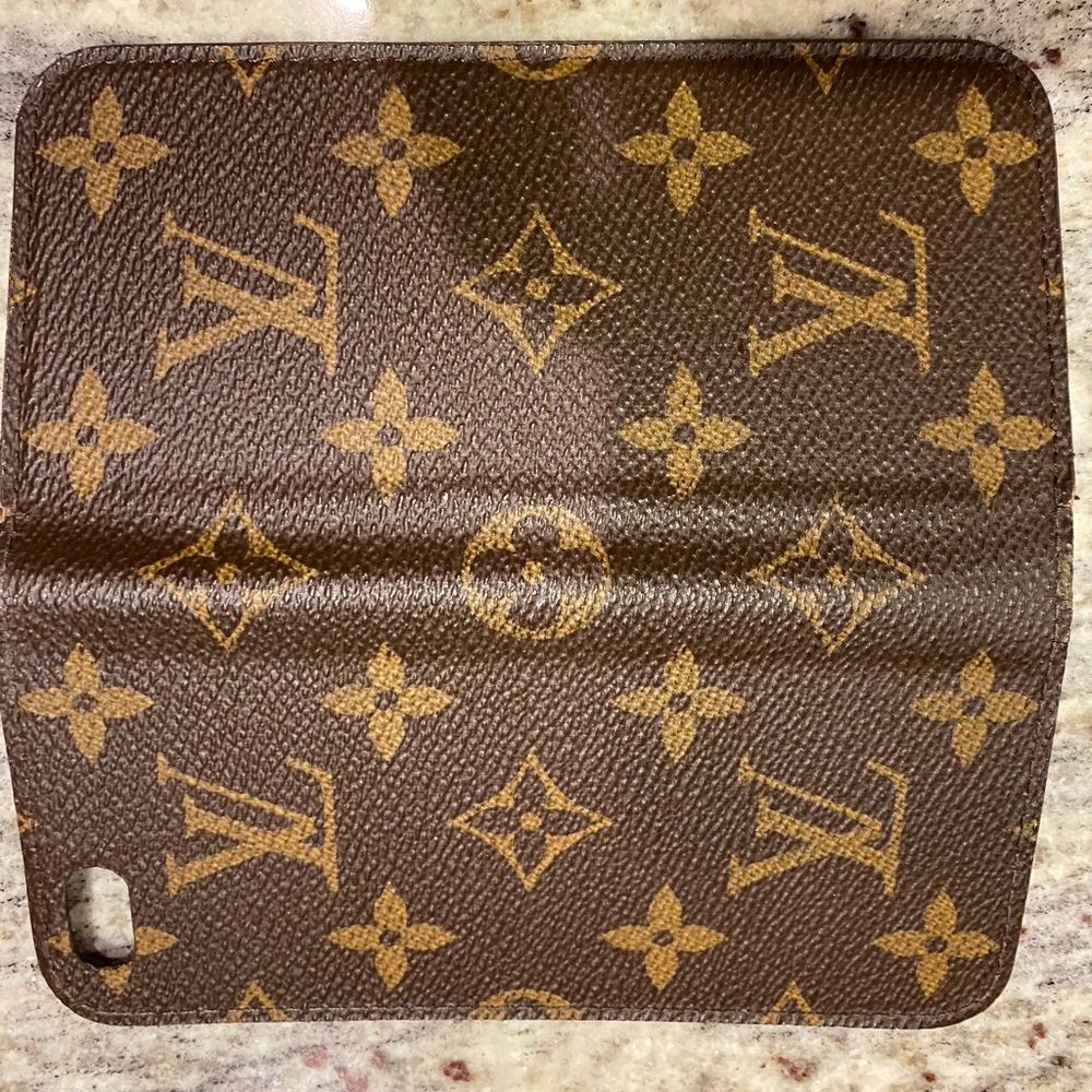 Authentic Louis Vuitton IPhone 6s case
